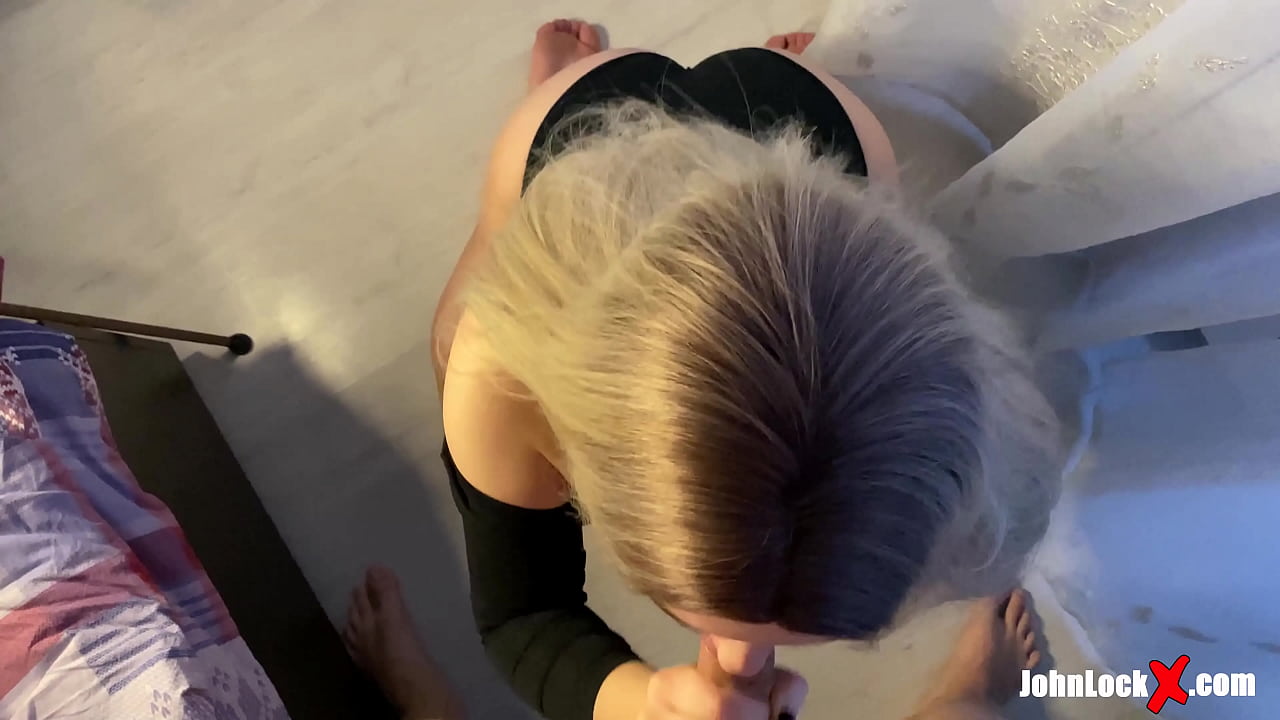 Redhead Irdigħ Dick u Fucking Up, Getting Cum fuq Ass tagħha